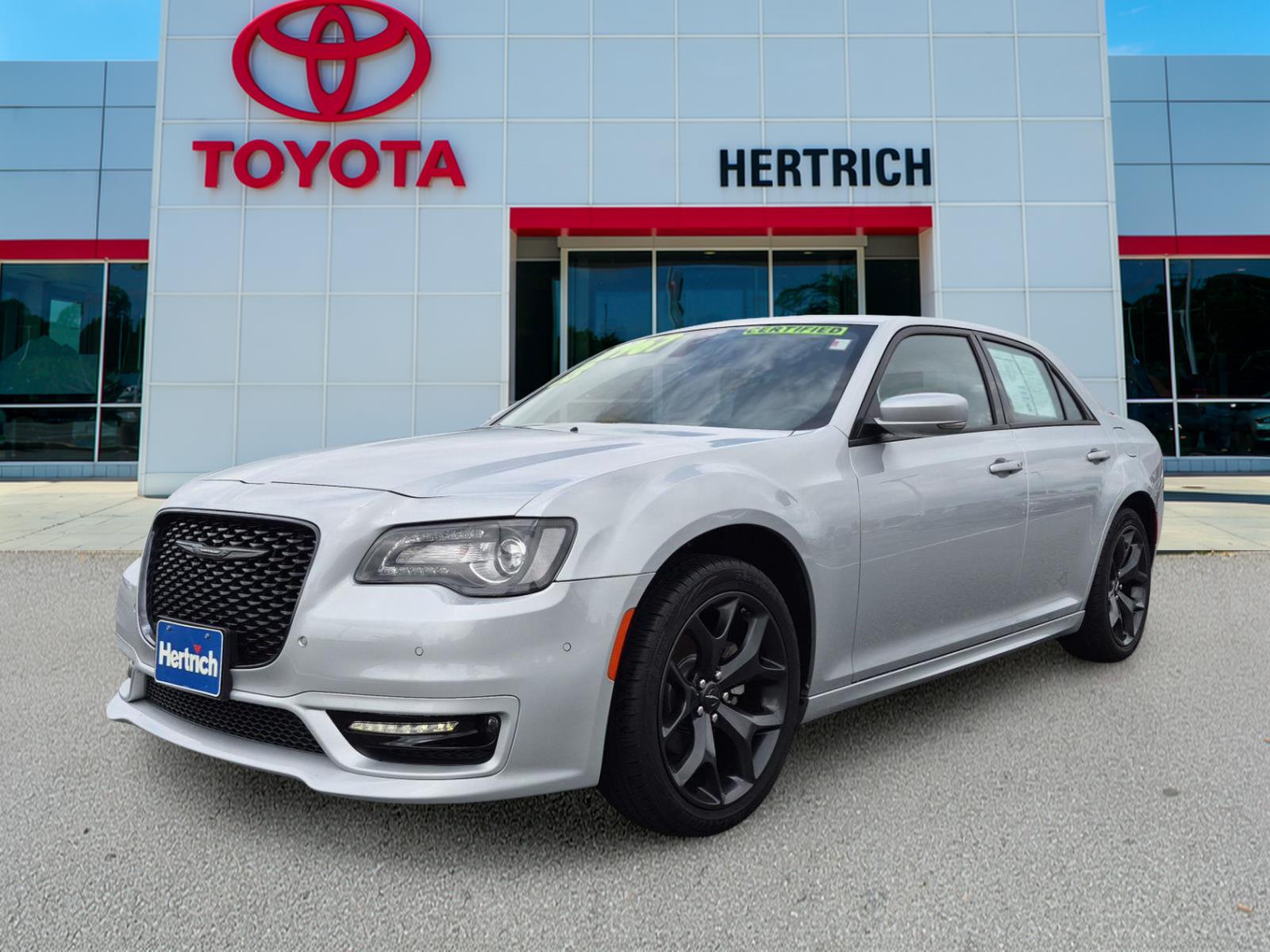 2023 Chrysler 300 Touring L RWD