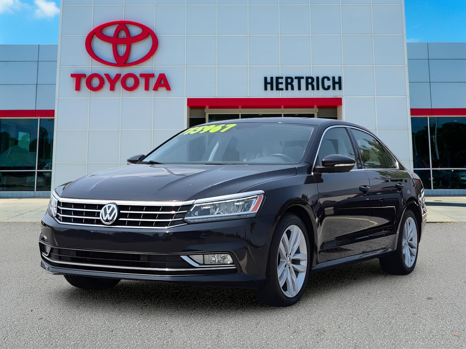 Deep Black Pearl Metallic 2018 Volkswagen Passat Sedan Front-Wheel Drive Automatic