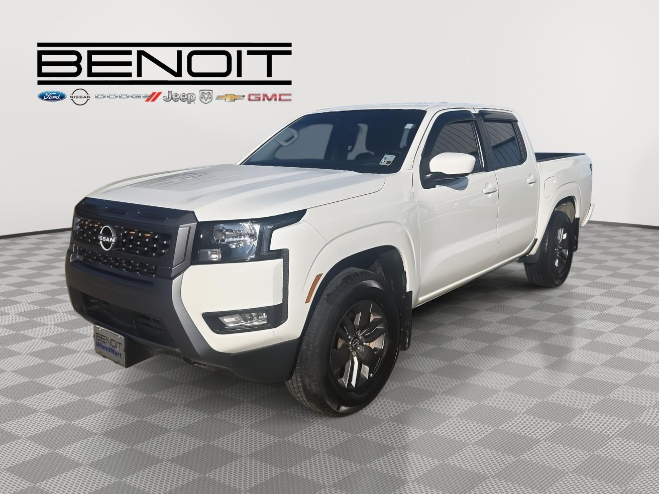Glacier White 2025 Nissan Frontier Pickup Truck Four-Wheel Drive Automatic