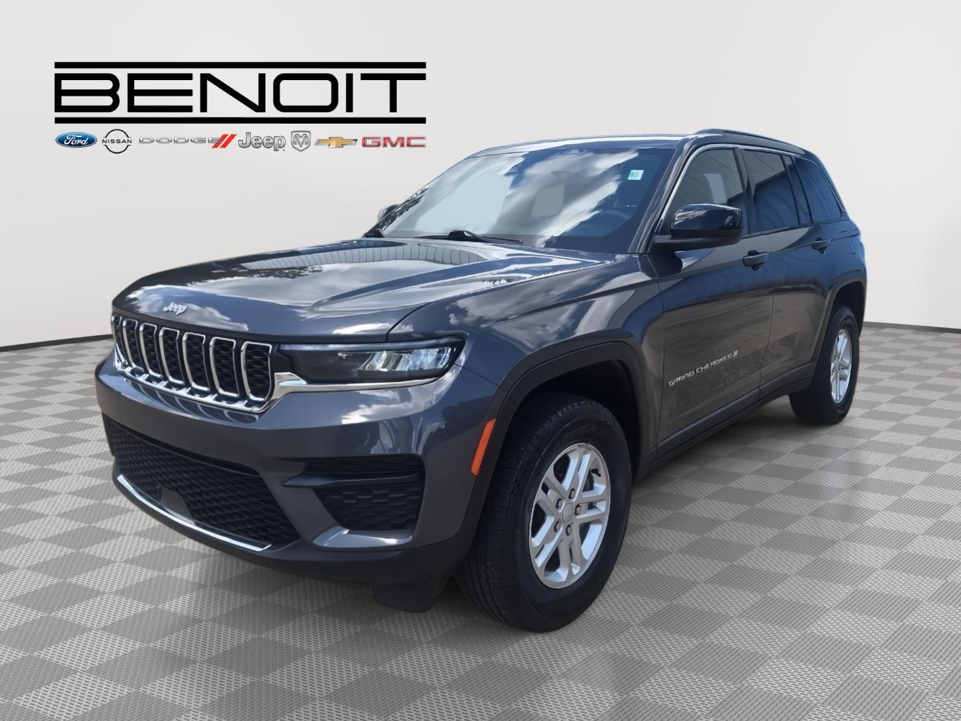 2025 Jeep Grand Cherokee Laredo 4WD