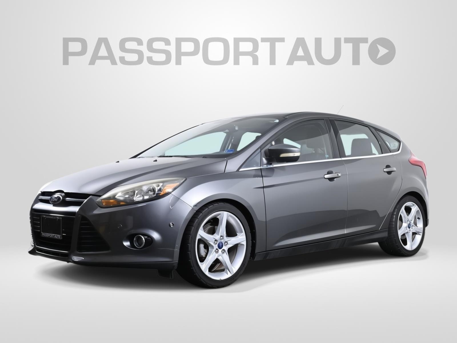 Sterling Gray Metallic 2012 Ford Focus Hatchback Front-Wheel Drive 6-Speed Automatic