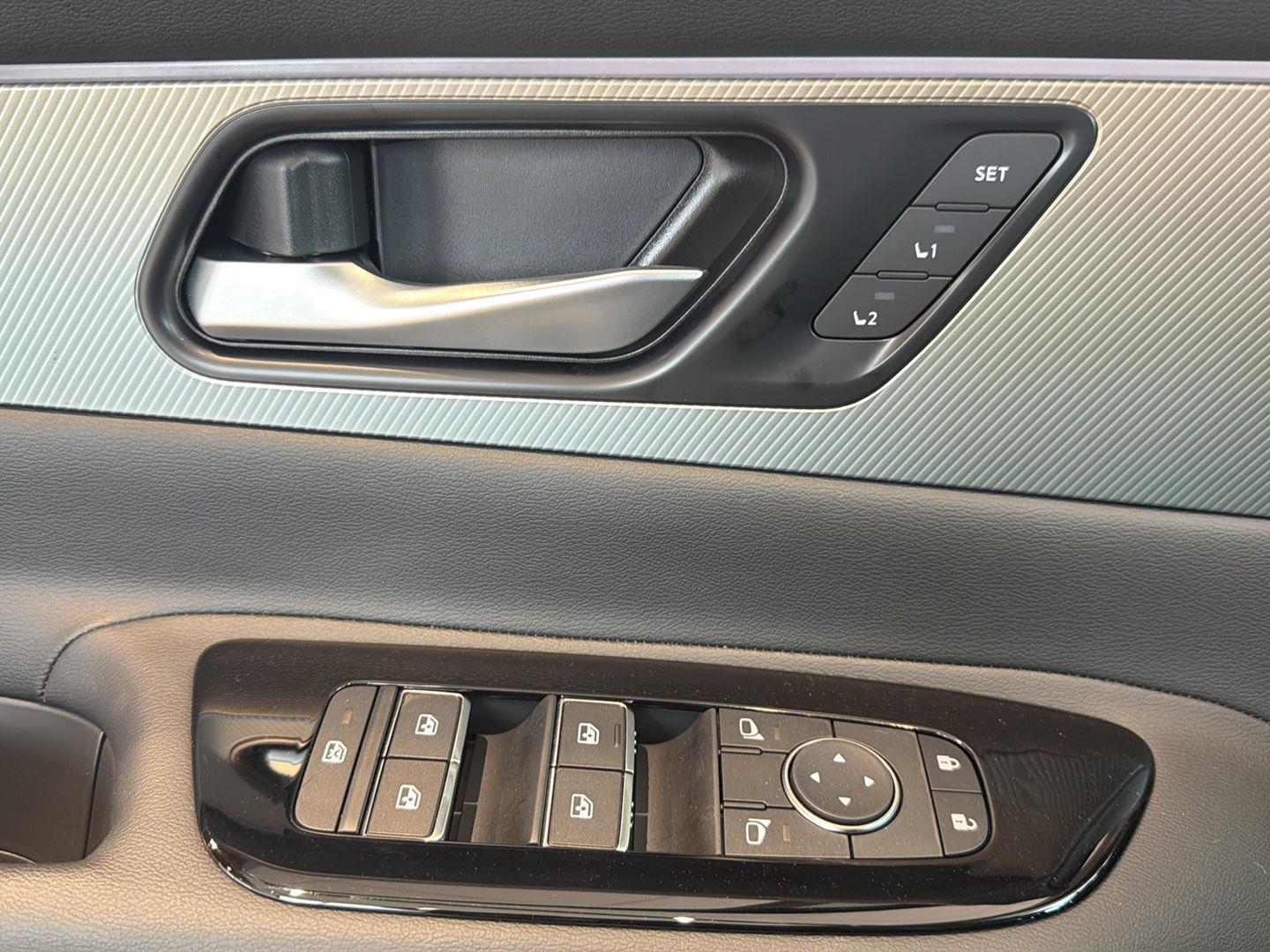 2025 Nissan Murano SL - Photo 8