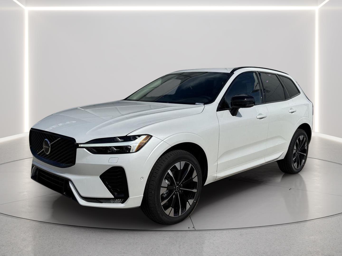 Crystal White Pearl 2027 Volvo XC60 SUV / Crossover Automatic