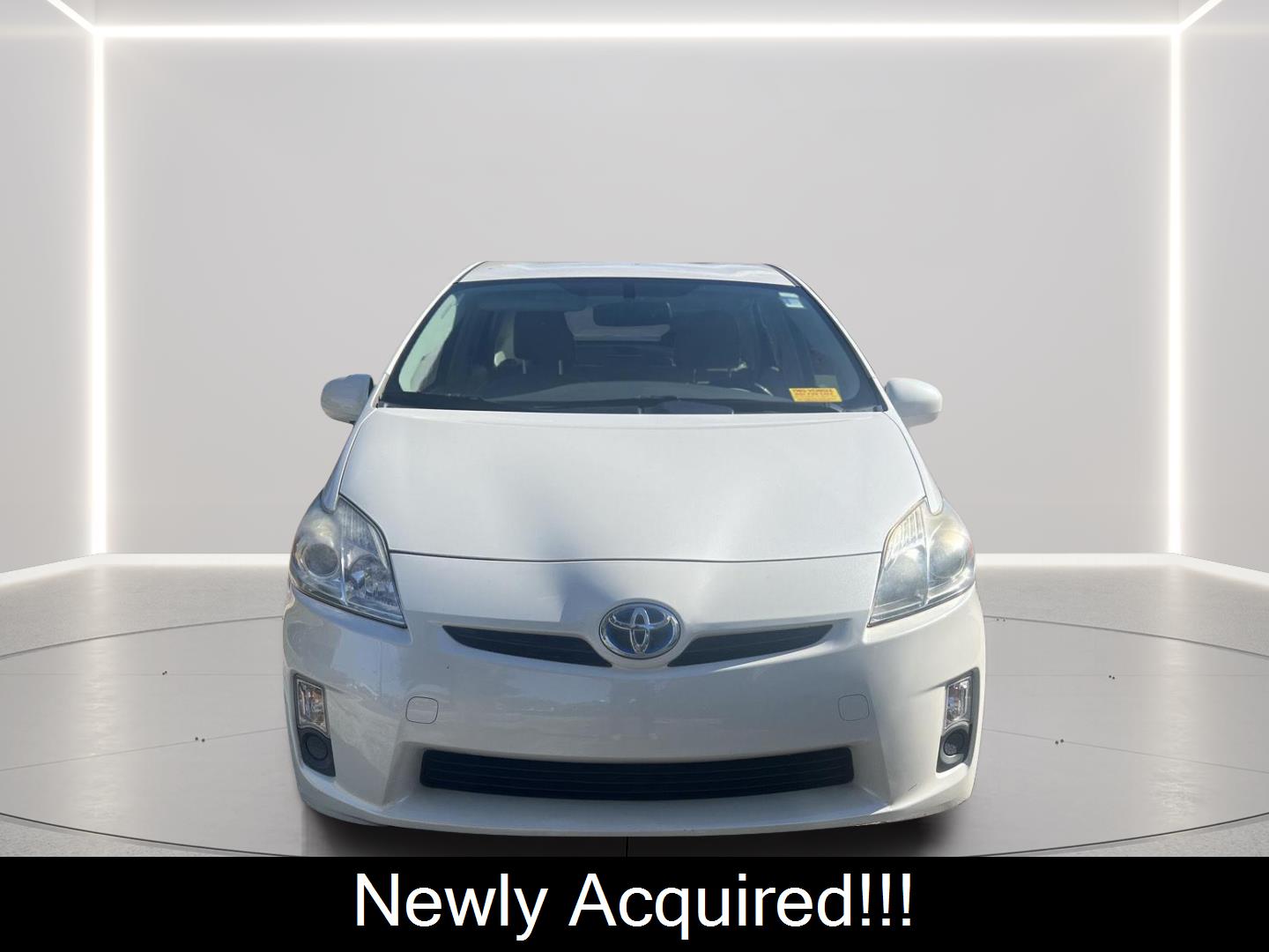 White (Blizzard Pearl) 2011 Toyota Prius Hatchback Front-Wheel Drive Continuously Variable Transmission