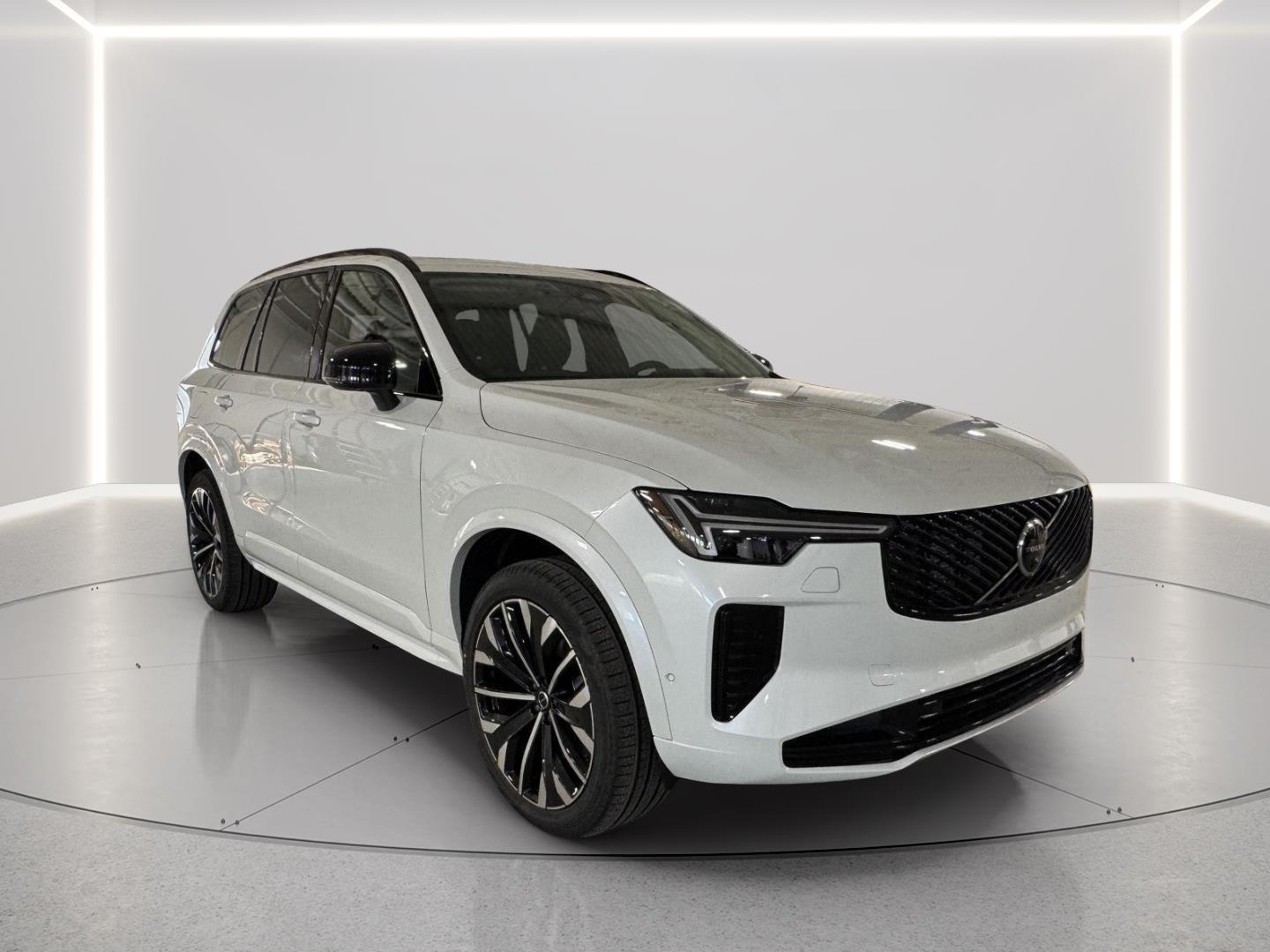 Crystal White Pearl 2027 Volvo XC60 SUV / Crossover All-Wheel Drive Automatic
