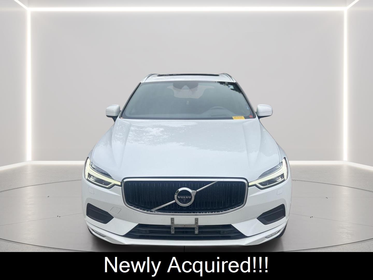Crystal White Metallic 2018 Volvo XC60 SUV / Crossover All-Wheel Drive Automatic