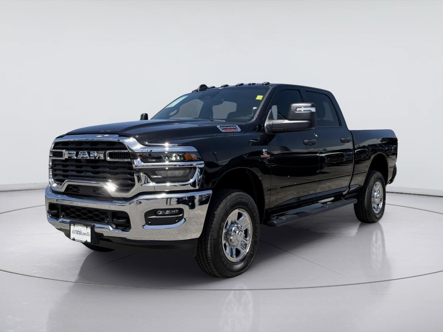 Diamond Black Crystal Pearlcoat 2025 RAM 2500 Pickup Truck Four-Wheel Drive 8-Speed Automatic