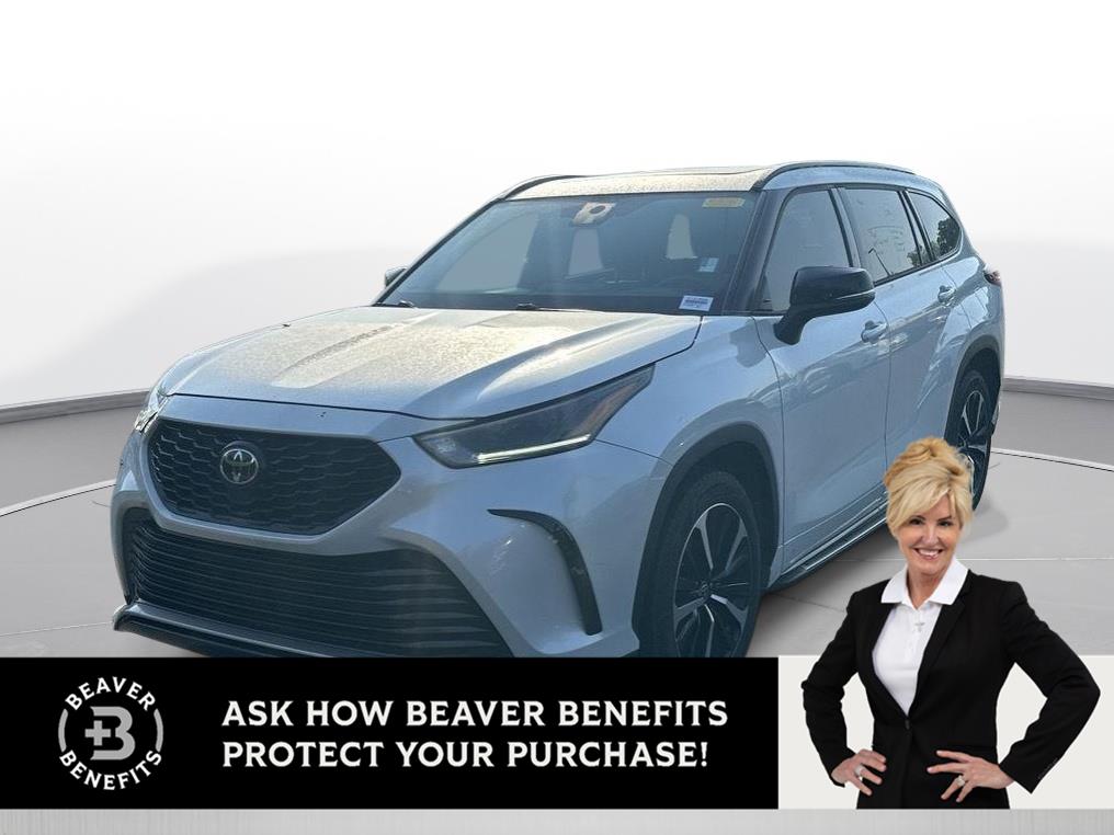 White (Wind Chill Pearl) 2022 Toyota Highlander XSE FWD SUV / Crossover Front-Wheel Drive Automatic