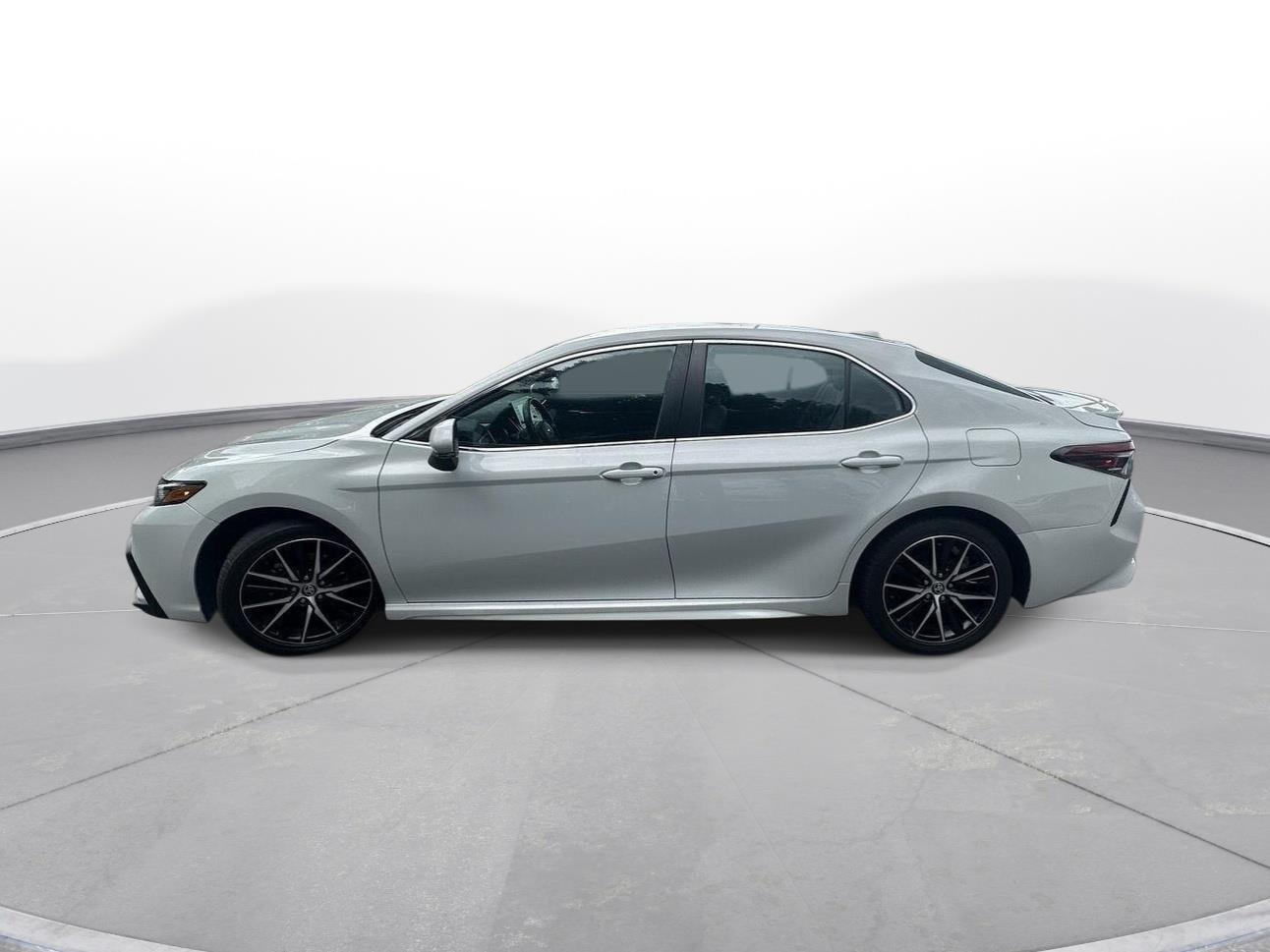 Used 2024 Ice Edge Toyota SE image 9