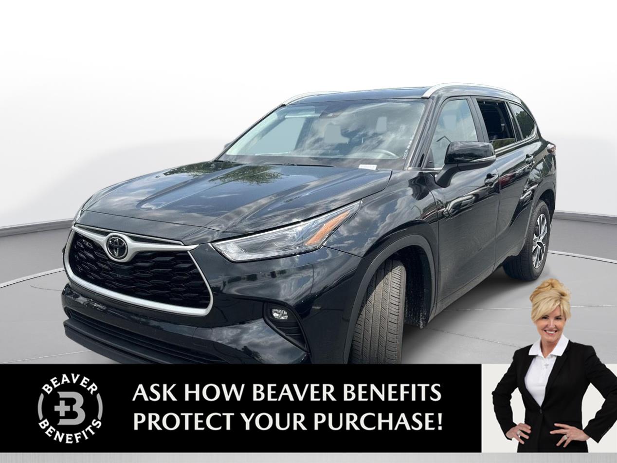 Midnight Black Metallic 2025 Toyota Highlander SUV / Crossover Front-Wheel Drive Automatic