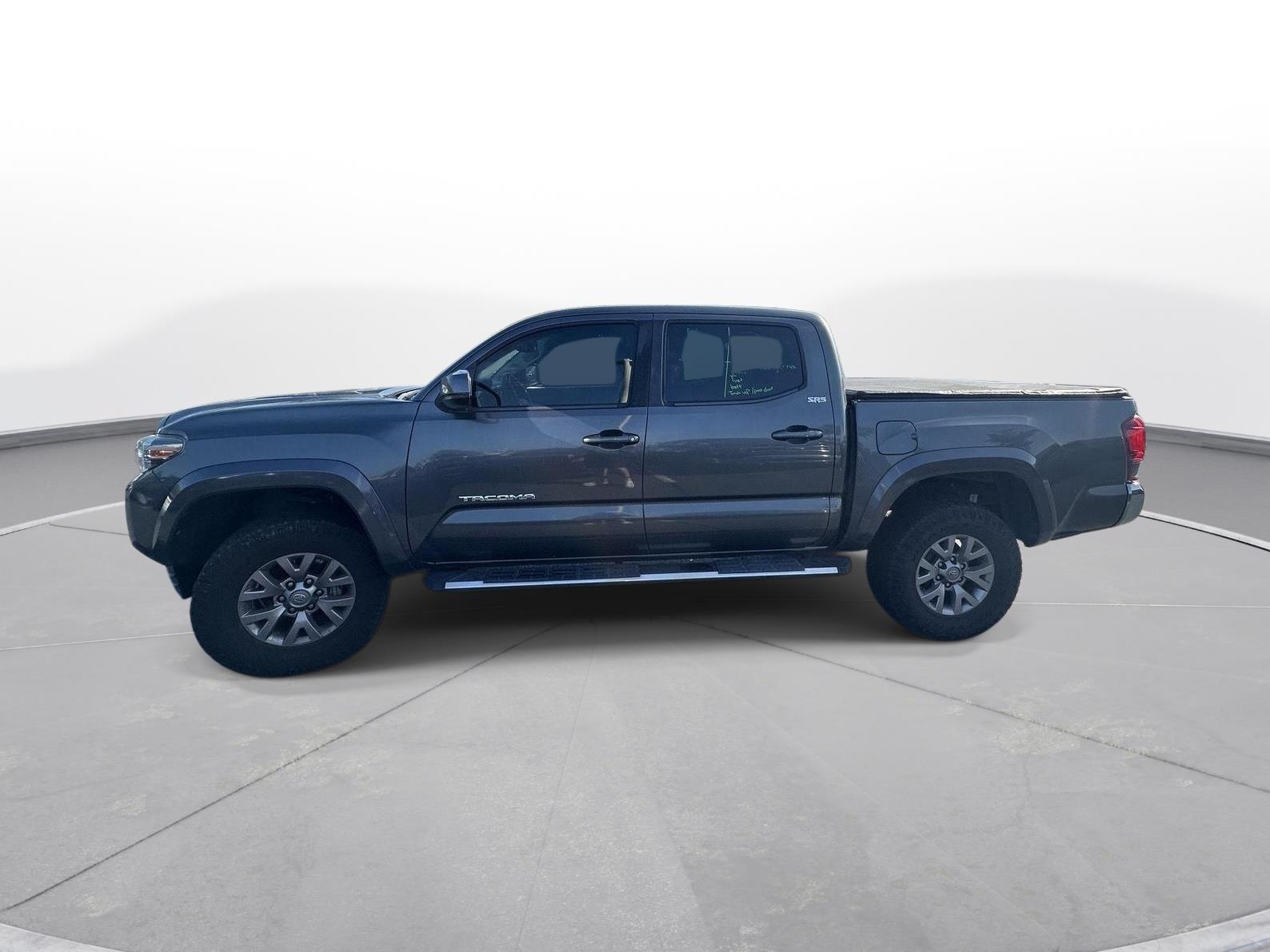 Used 2019 Magnetic Gray Metallic Toyota SR5 image 9