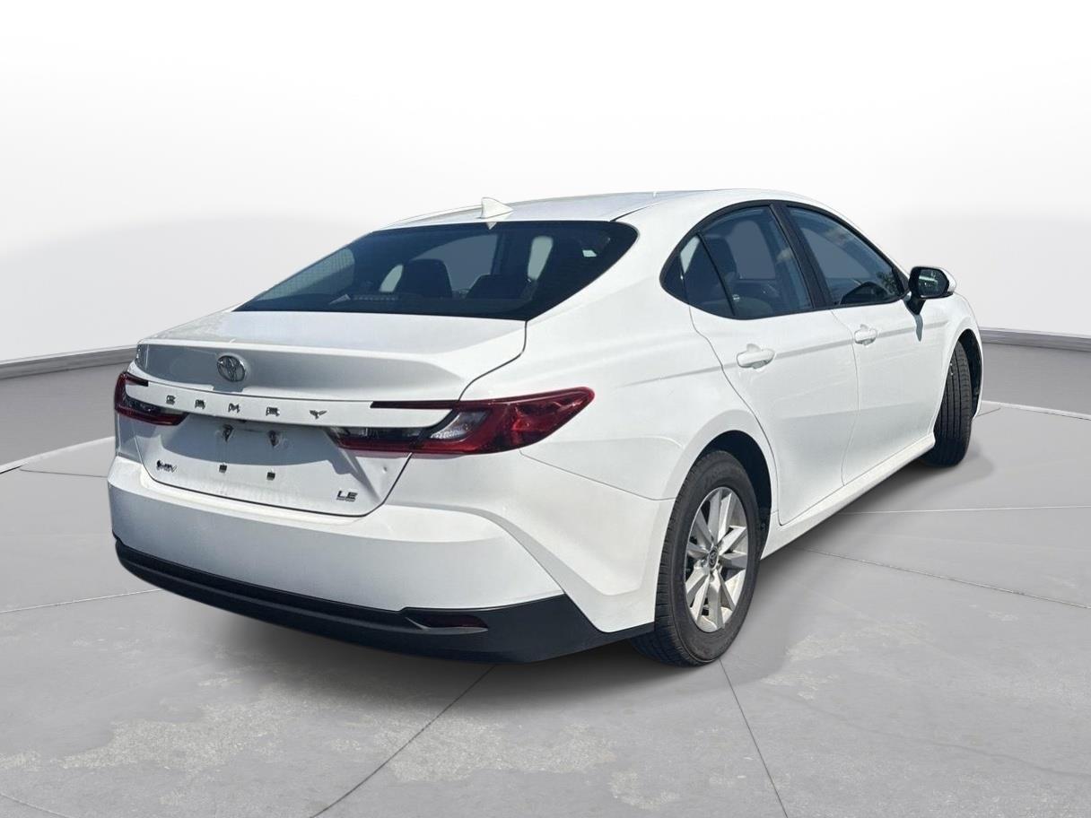2025 Toyota Camry LE photo 5