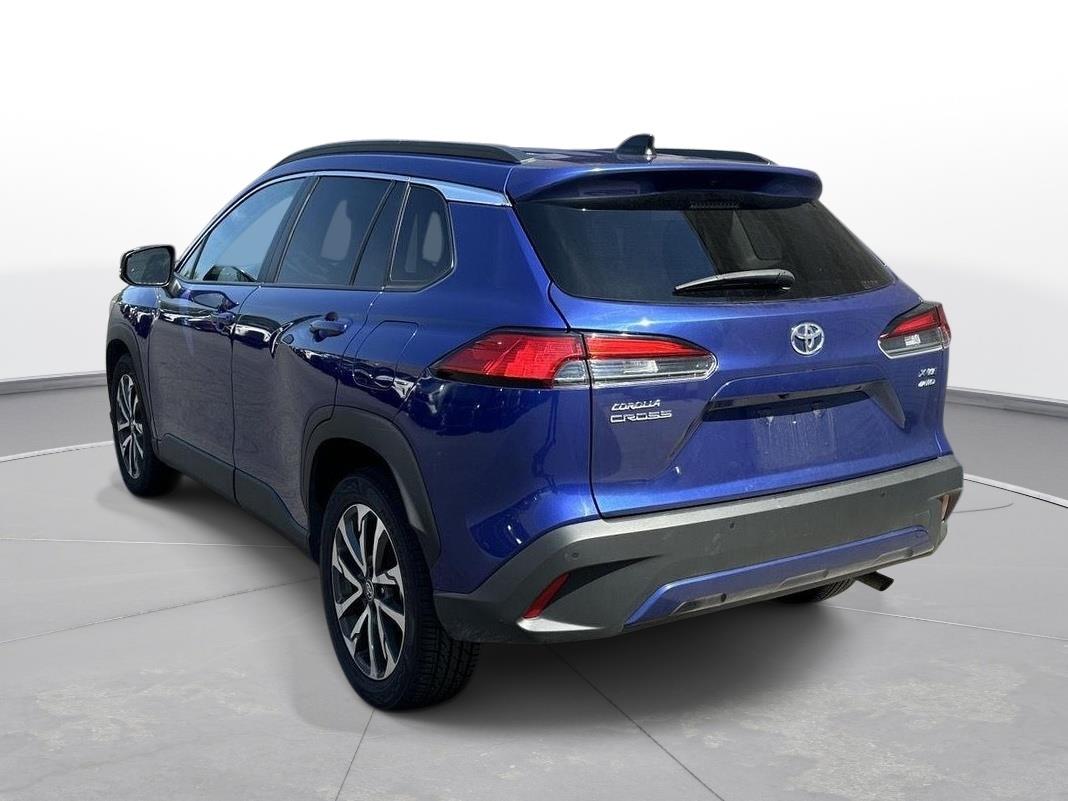 2025 Toyota Corolla Cross XLE photo 7