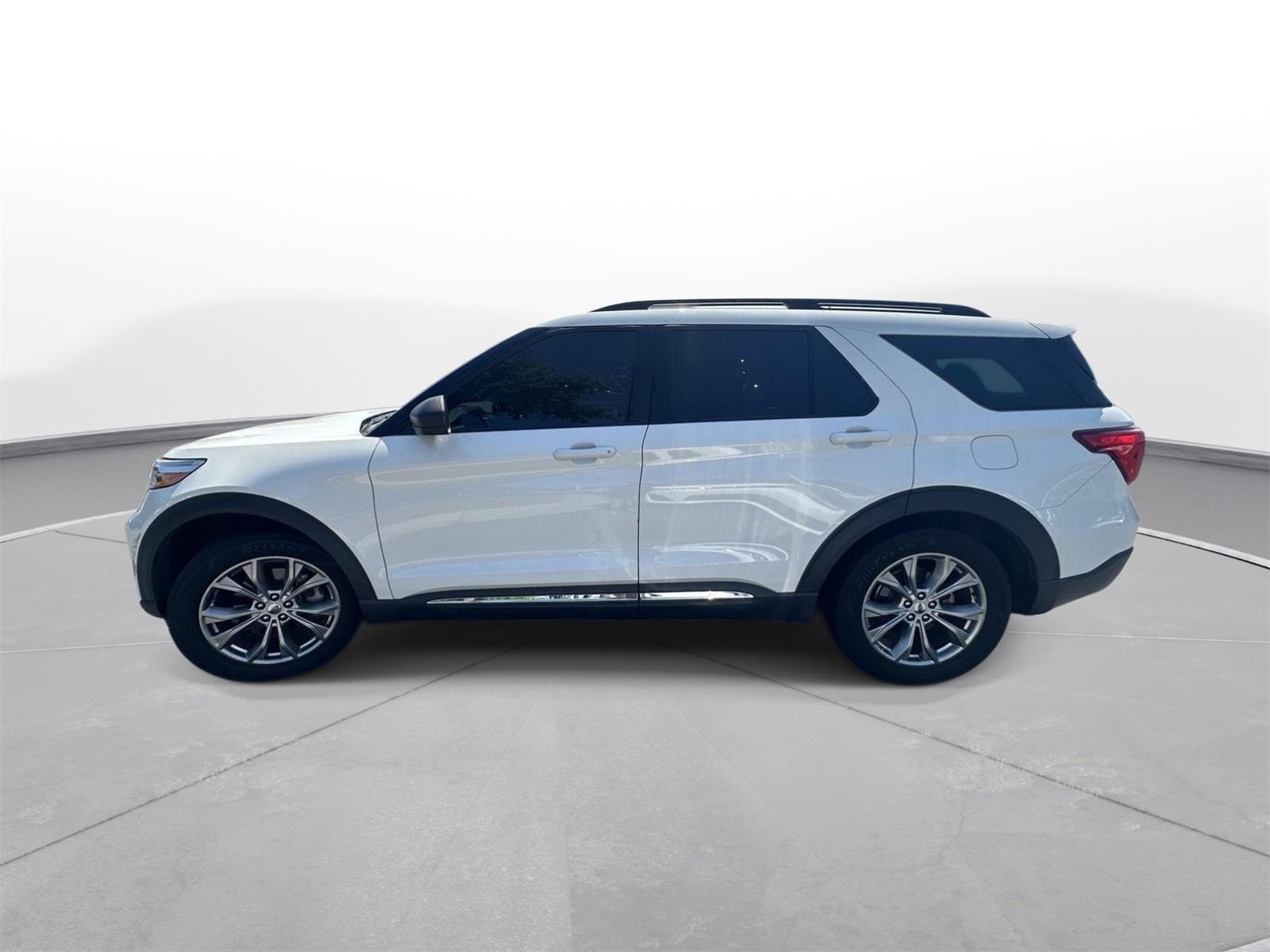 2020 Ford Explorer XLT photo 8