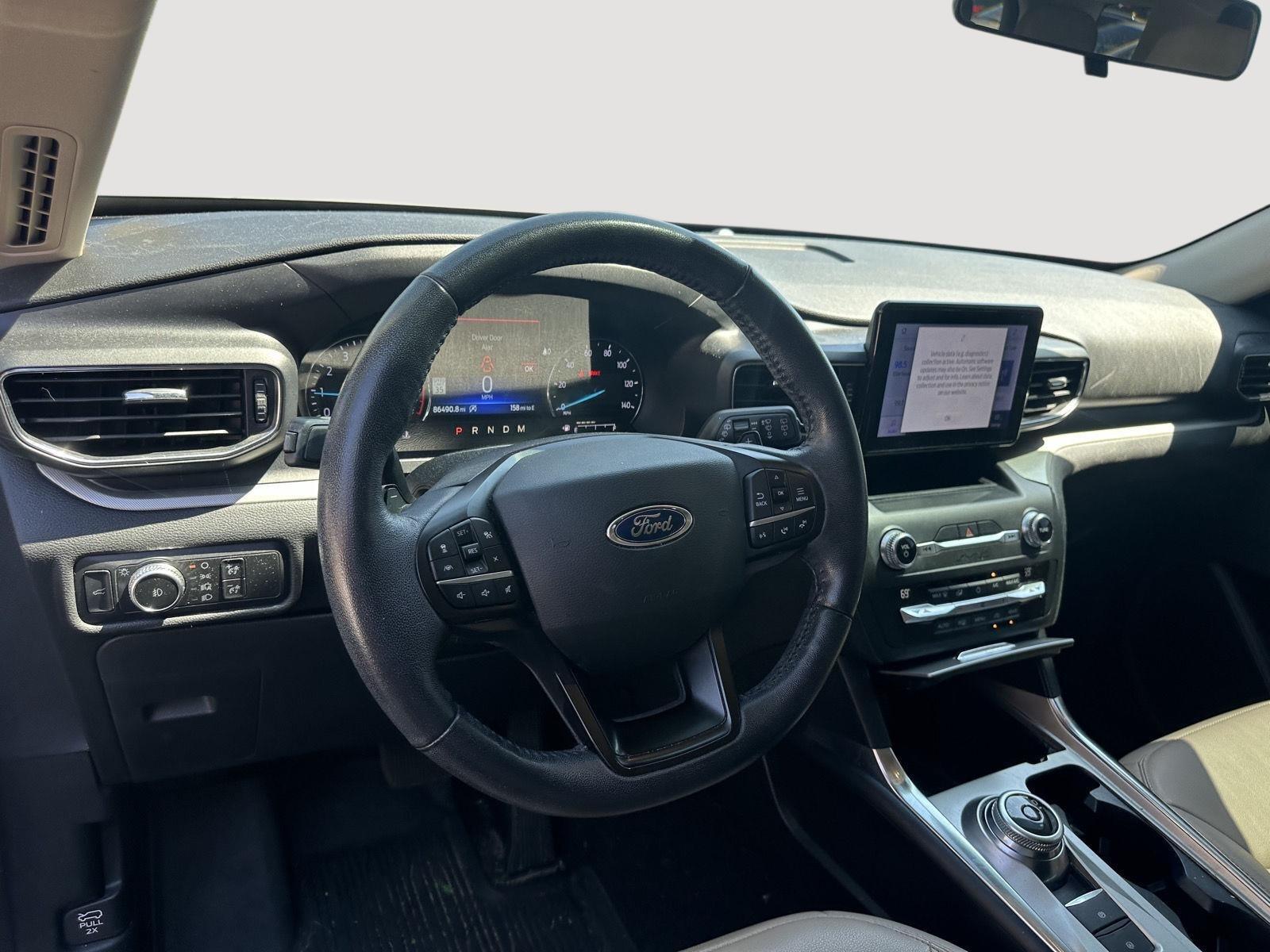 2020 Ford Explorer XLT photo 9