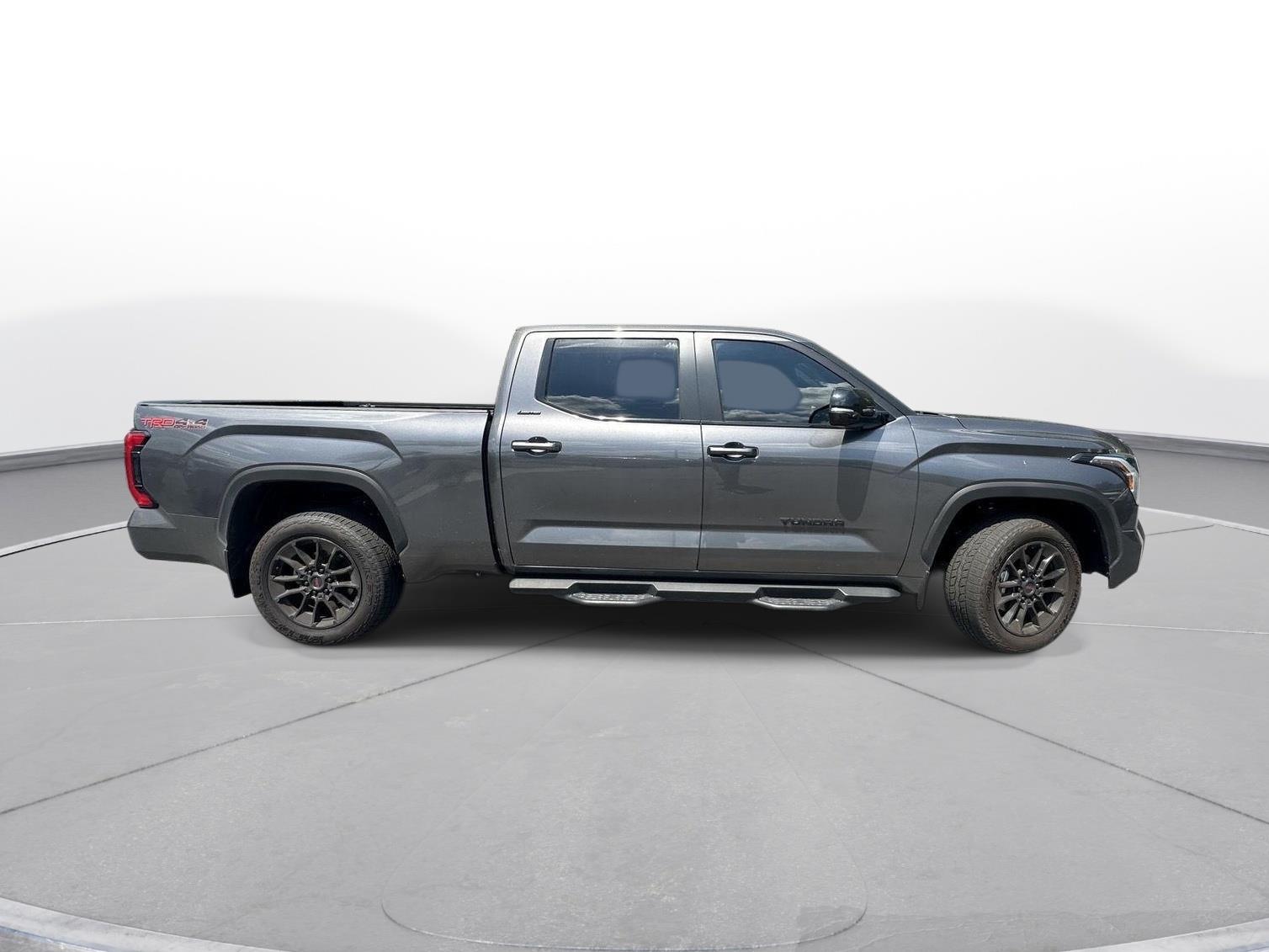 2025 Toyota Tundra Limited photo 4