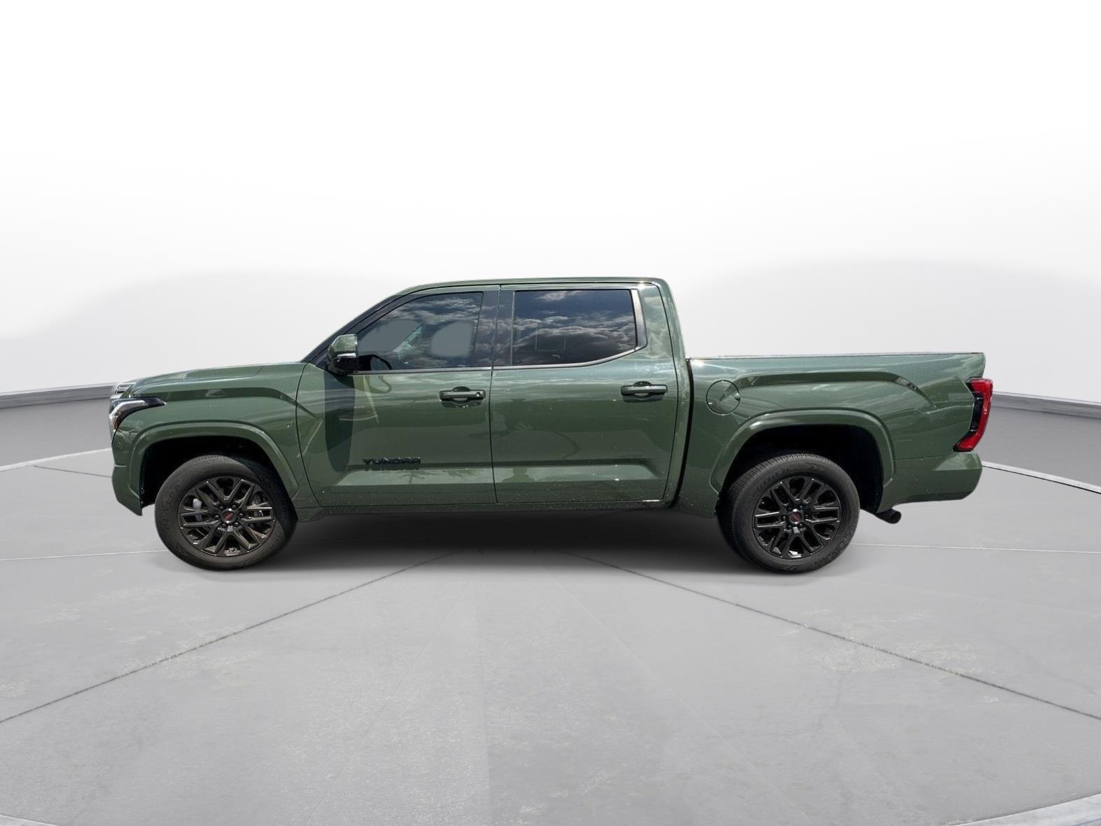 2023 Toyota Tundra SR5 photo 8