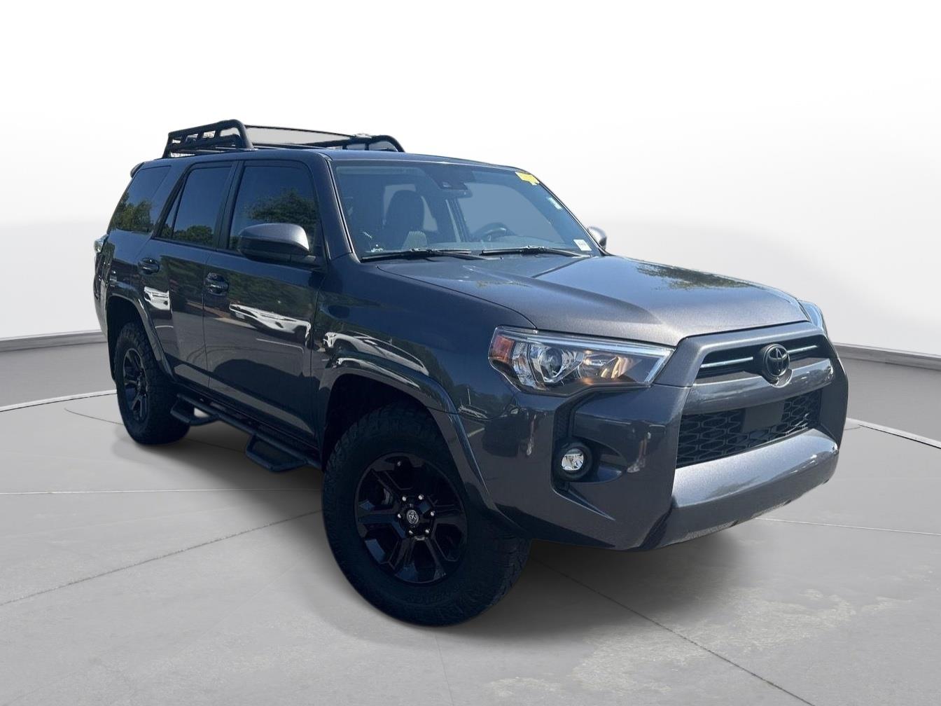 2022 Toyota 4Runner SR5 photo 3