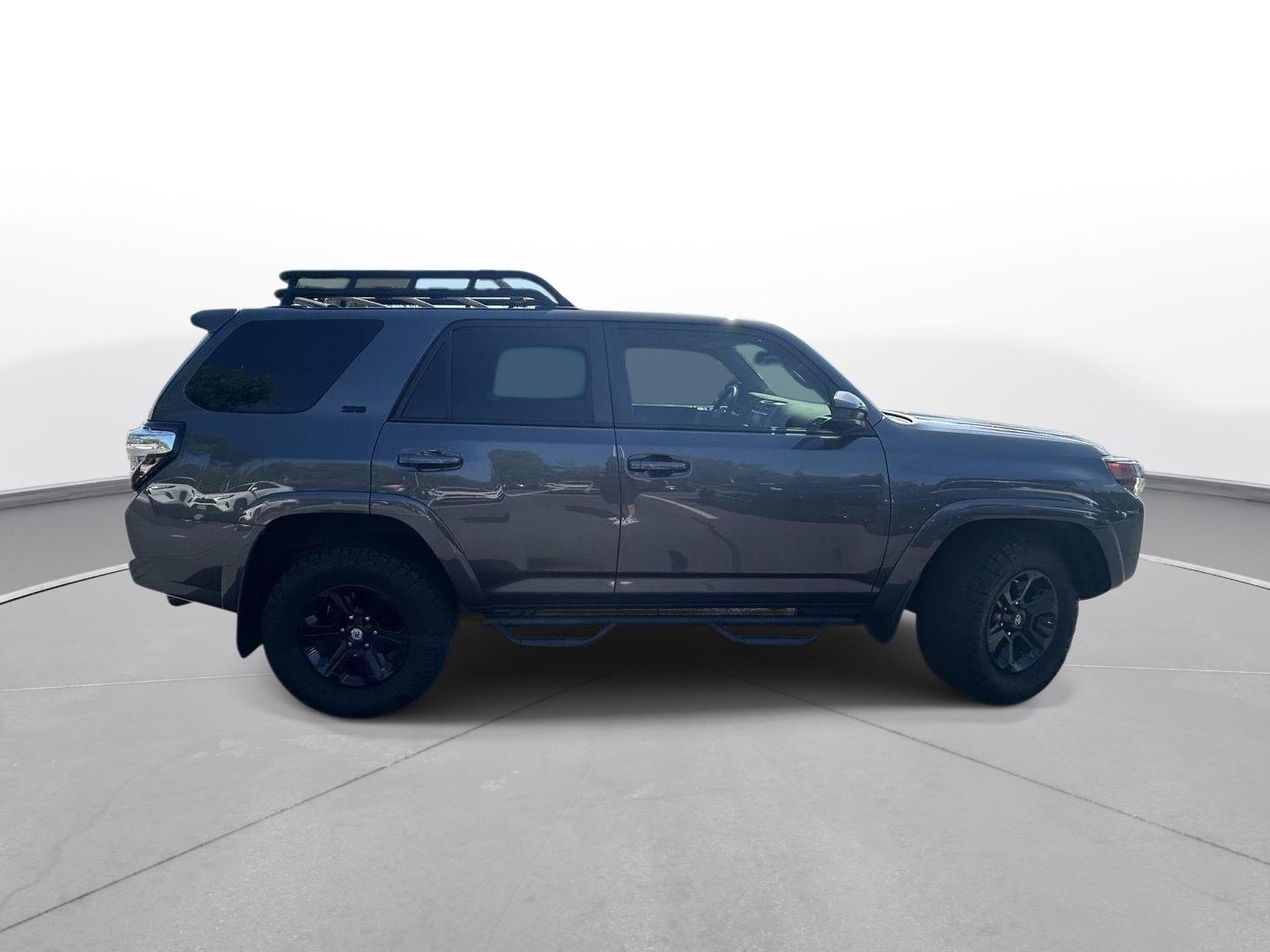 2022 Toyota 4Runner SR5 photo 4