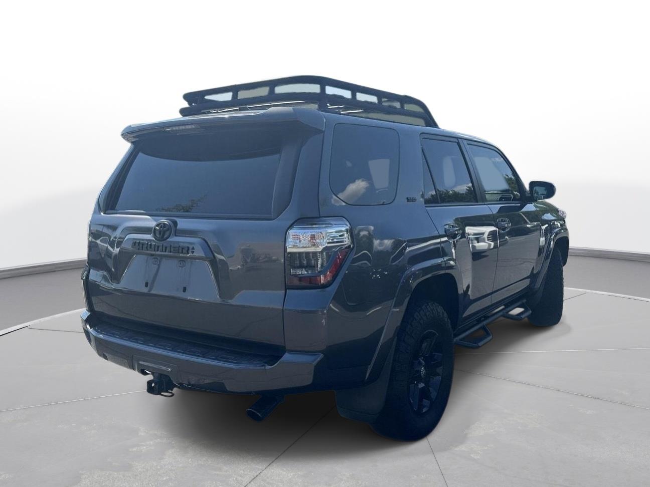 2022 Toyota 4Runner SR5 photo 5