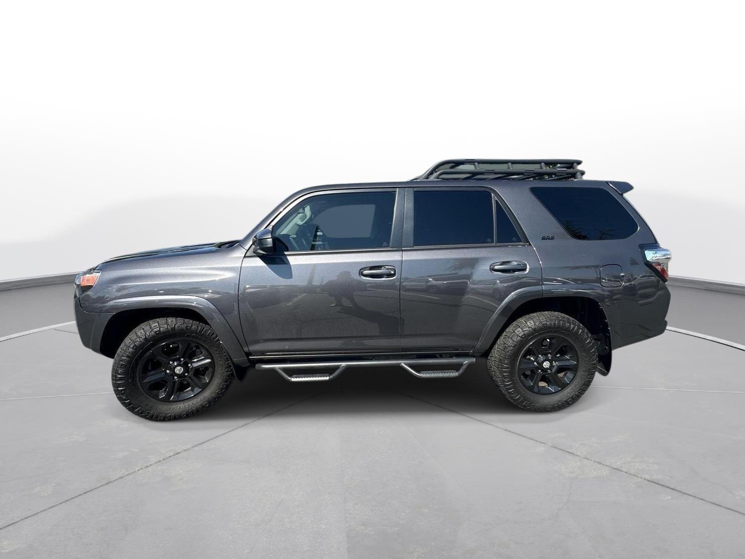 2022 Toyota 4Runner SR5 photo 8