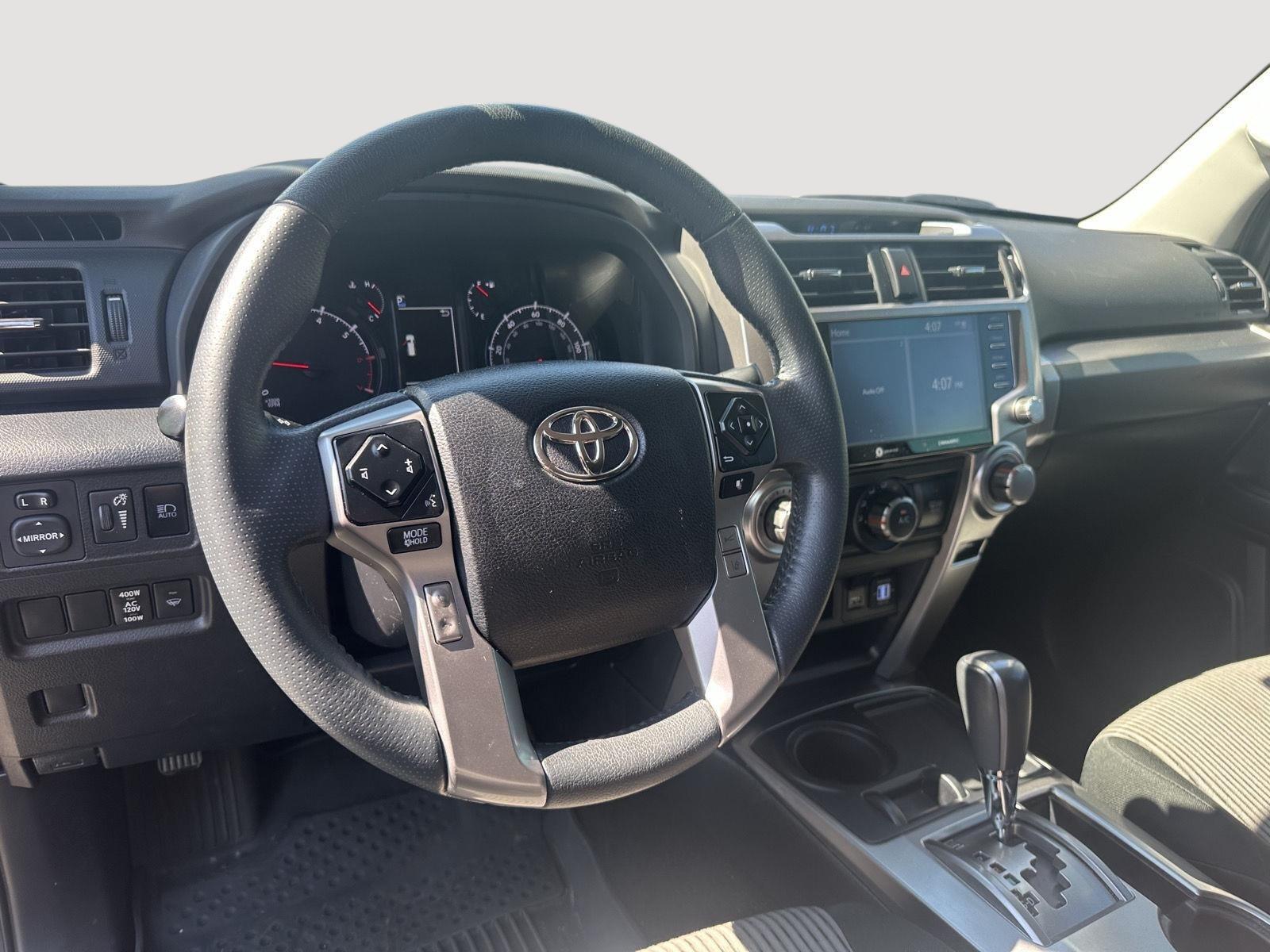 2022 Toyota 4Runner SR5 photo 9