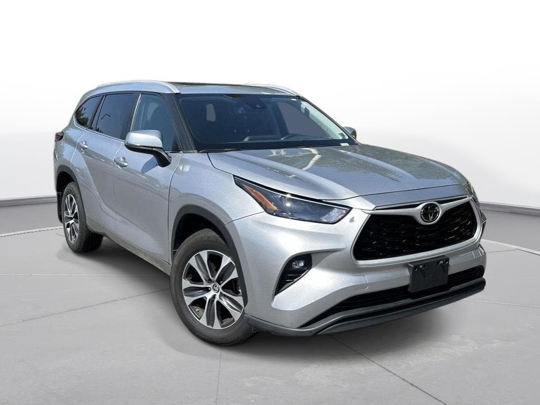 2024 Toyota Highlander XLE photo 3