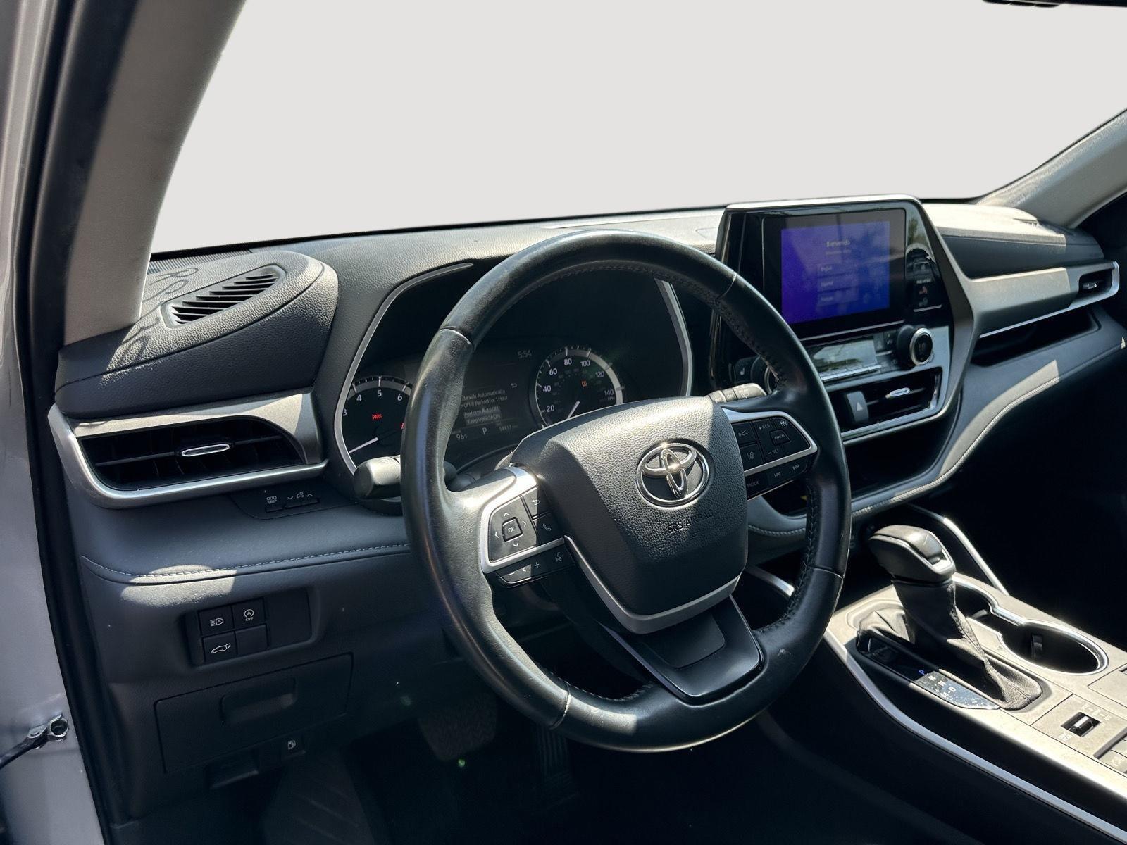 2024 Toyota Highlander XLE photo 10