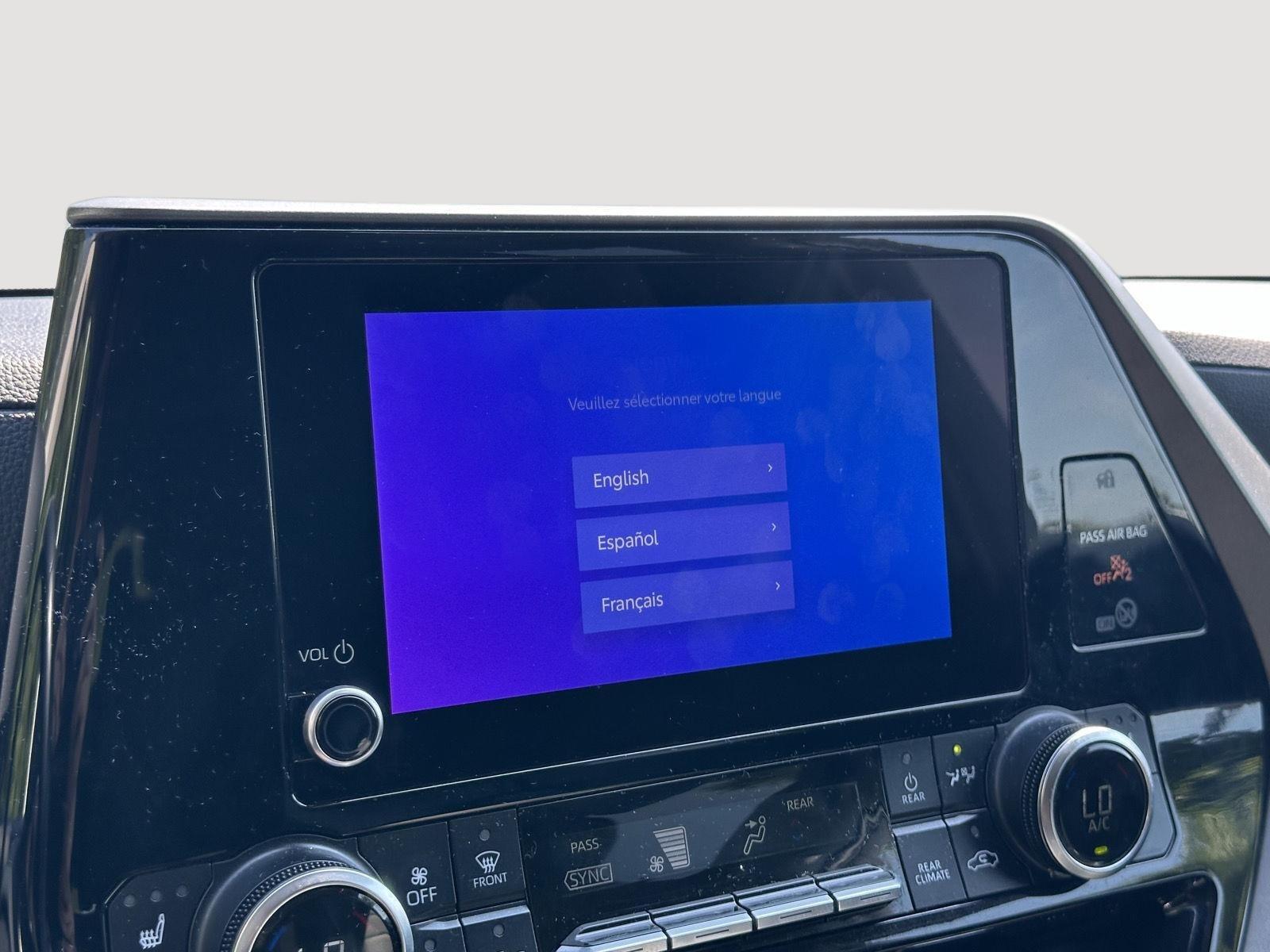 2024 Toyota Highlander XLE photo 11