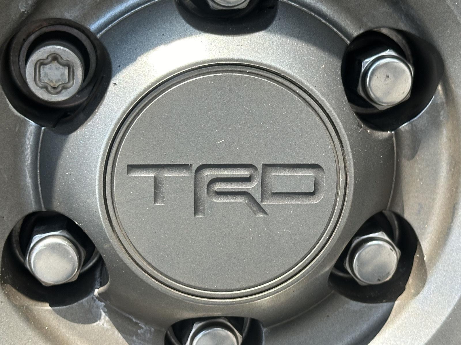 2020 Toyota 4Runner Venture photo 9