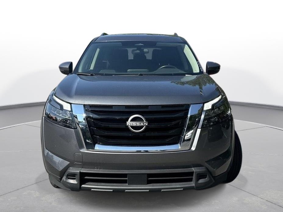 2024 Nissan Pathfinder SV photo 2
