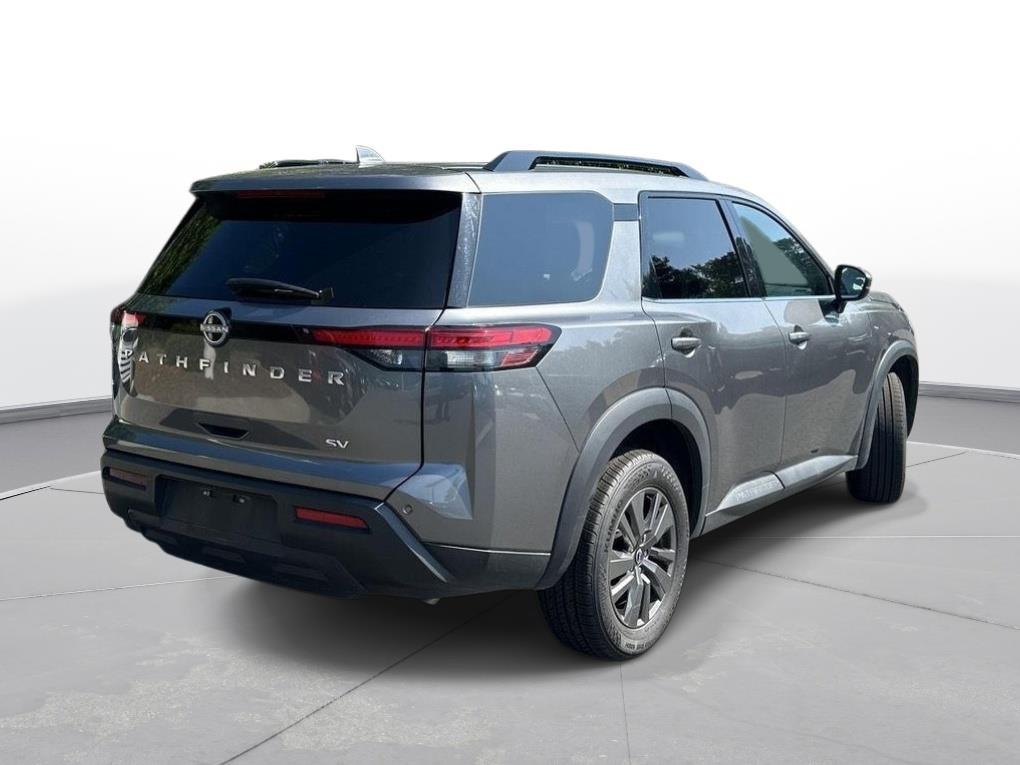 2024 Nissan Pathfinder SV photo 5