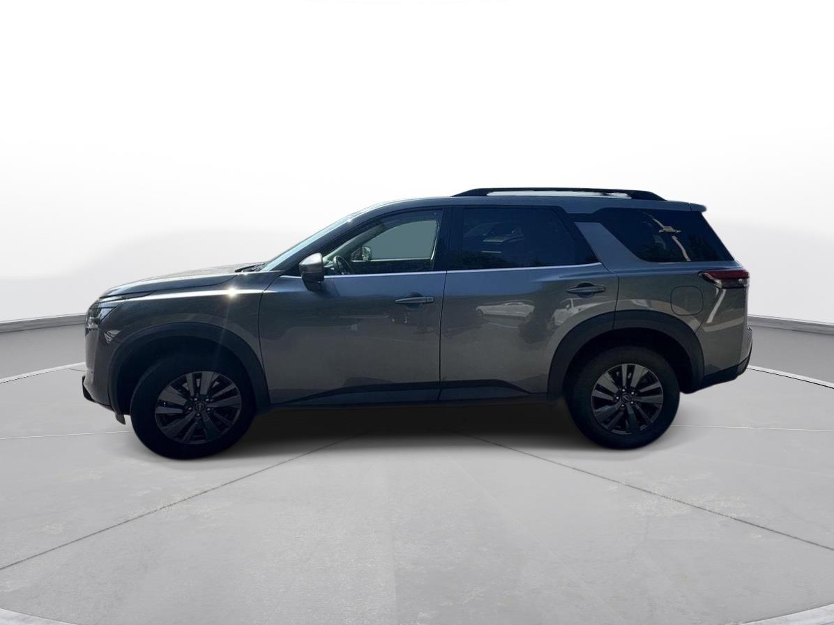 2024 Nissan Pathfinder SV photo 8