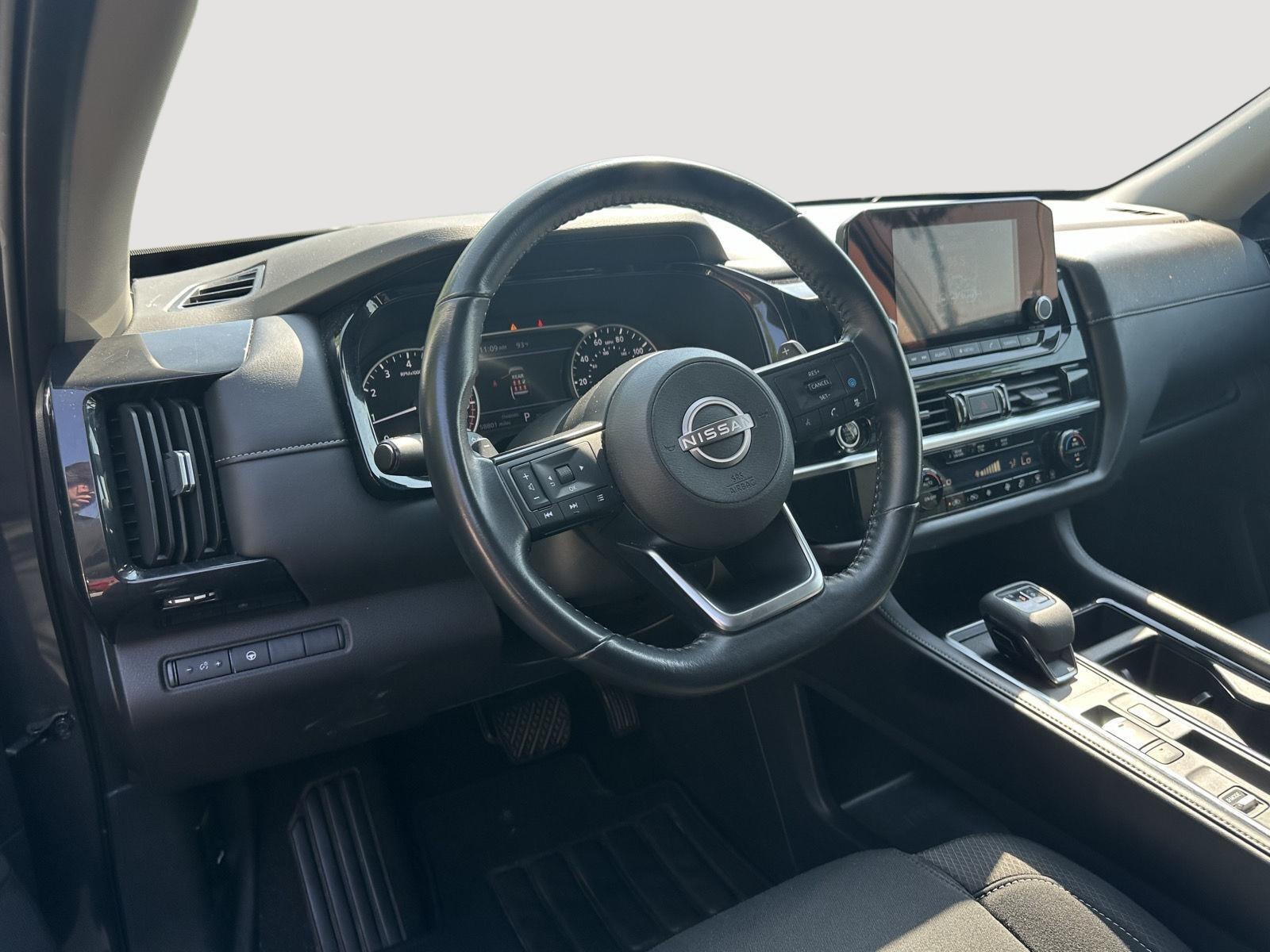 2024 Nissan Pathfinder SV photo 10