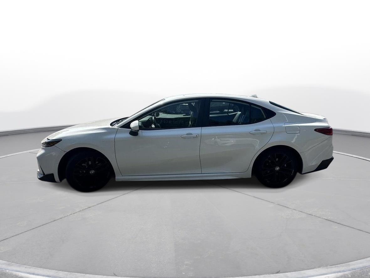 2025 Toyota Camry SE photo 8