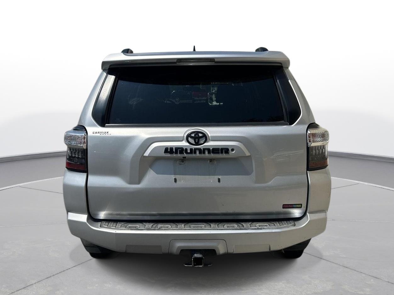 2019 Toyota 4Runner SR5 photo 6