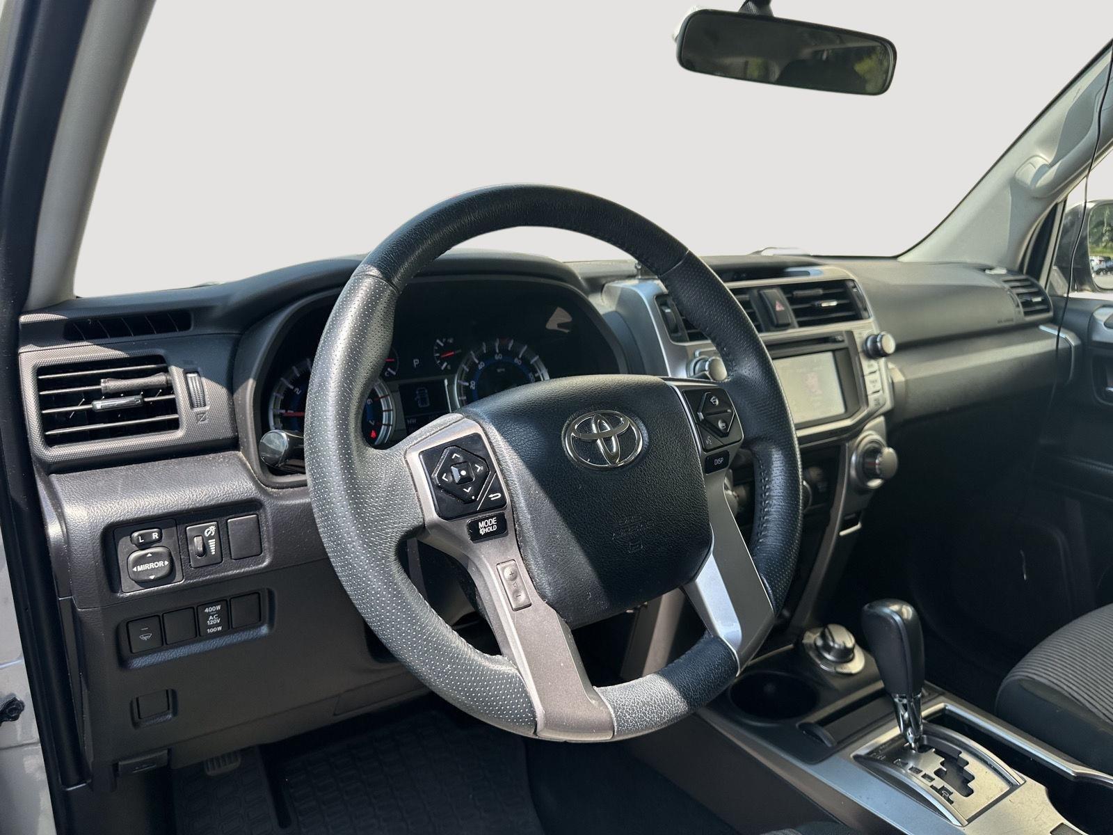 2019 Toyota 4Runner SR5 photo 10