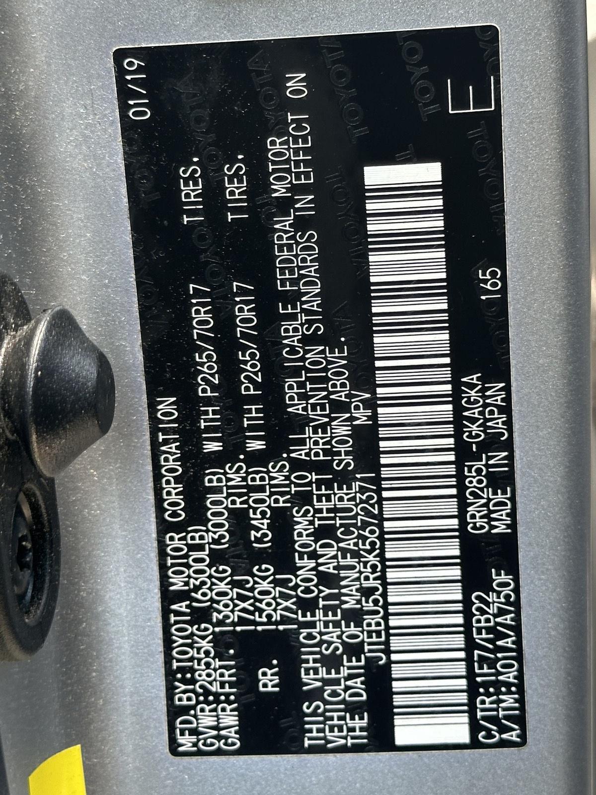 2019 Toyota 4Runner SR5 photo 14