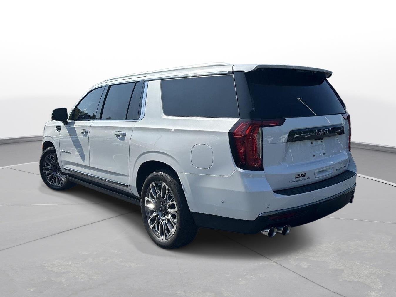 2023 GMC Yukon XL Denali Ultimate photo 7