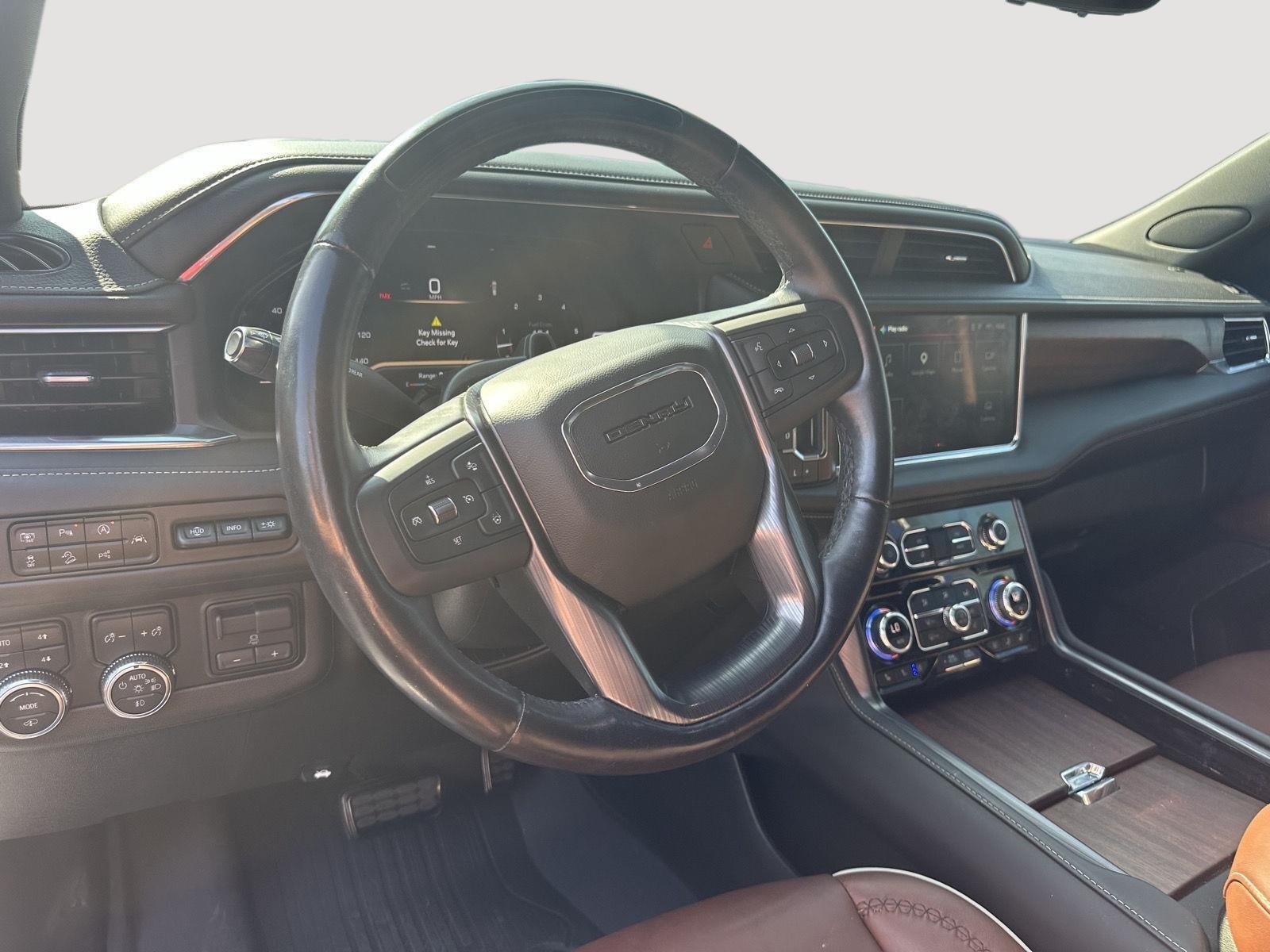 2023 GMC Yukon XL Denali Ultimate photo 9