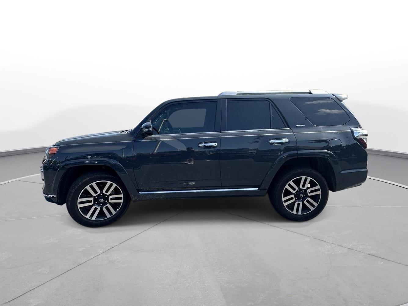 2024 Toyota 4Runner Limited photo 8