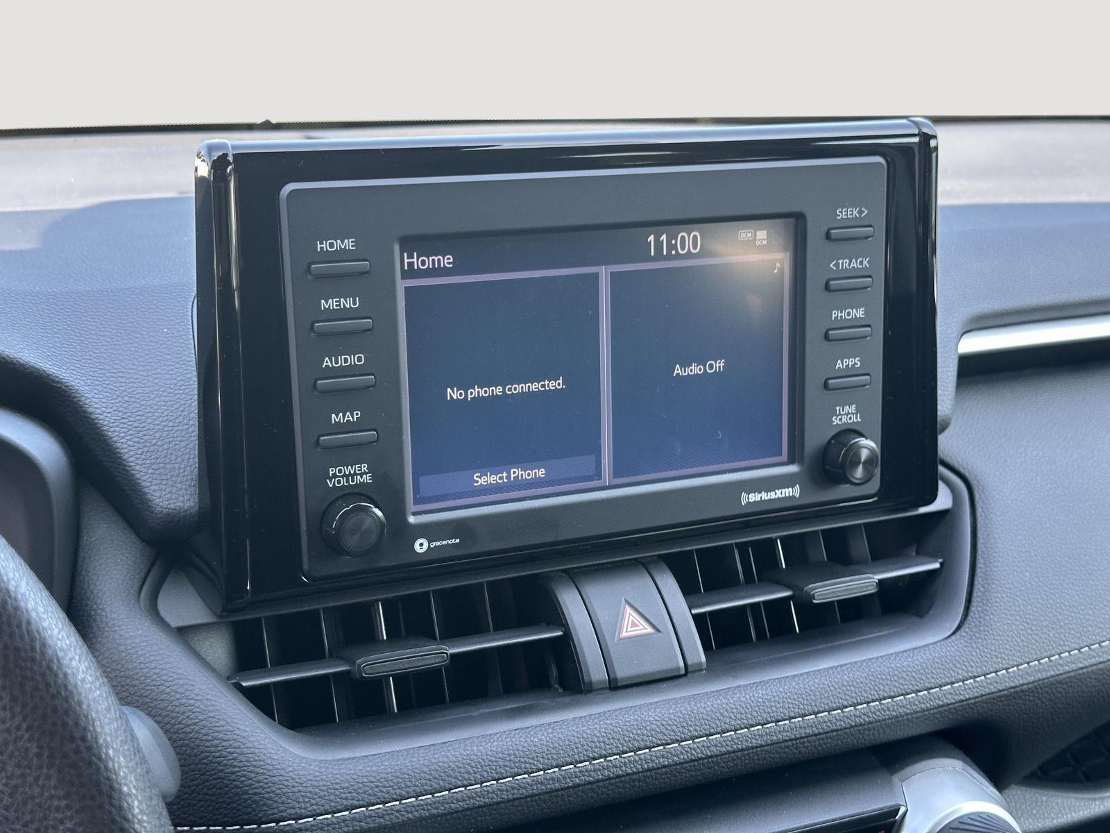 2020 Toyota RAV4 LE photo 10