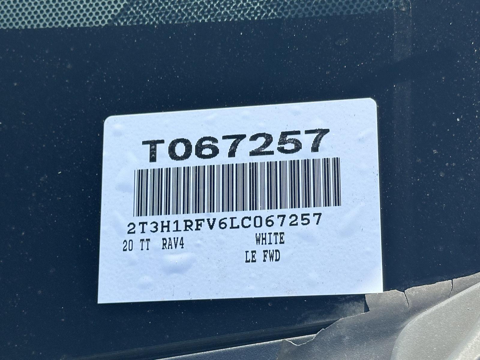 2020 Toyota RAV4 LE photo 13