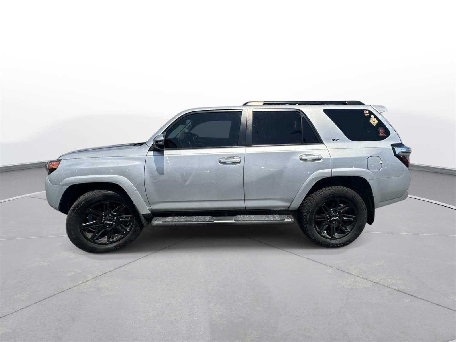 2022 Toyota 4Runner SR5 Premium photo 8