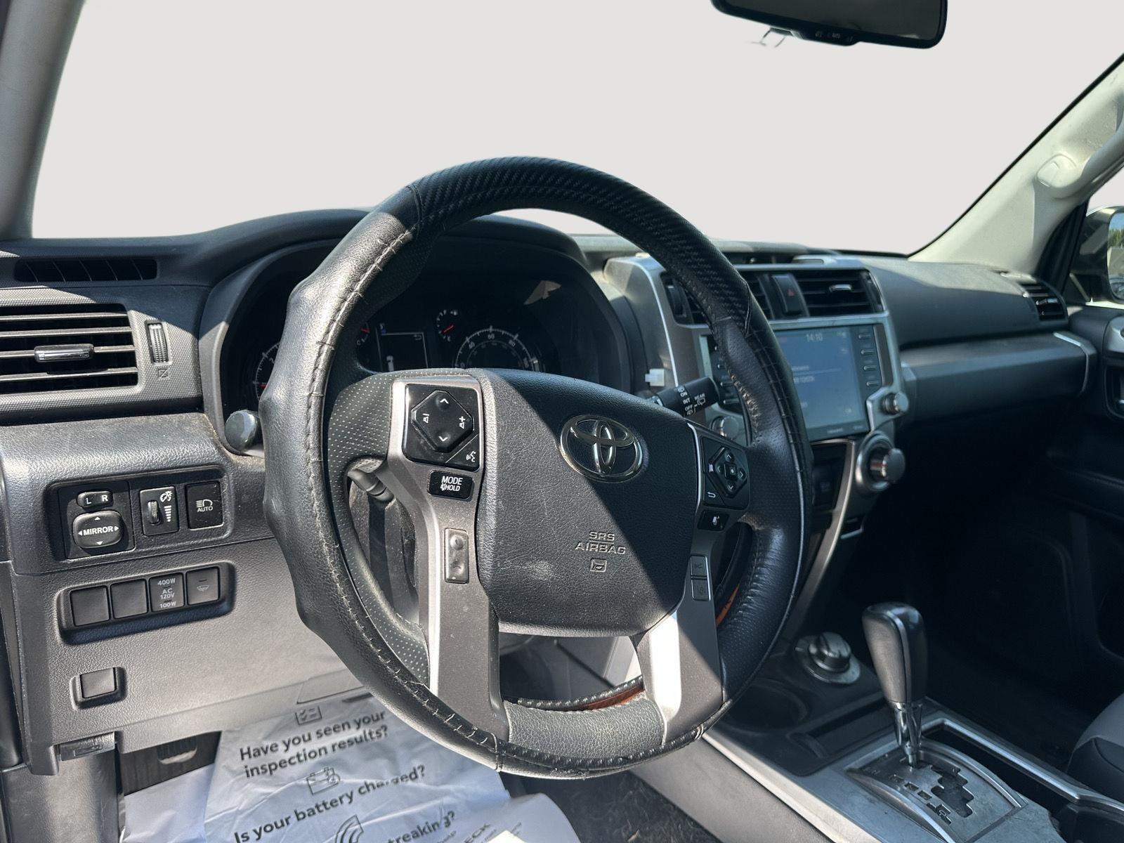 2022 Toyota 4Runner SR5 Premium photo 9
