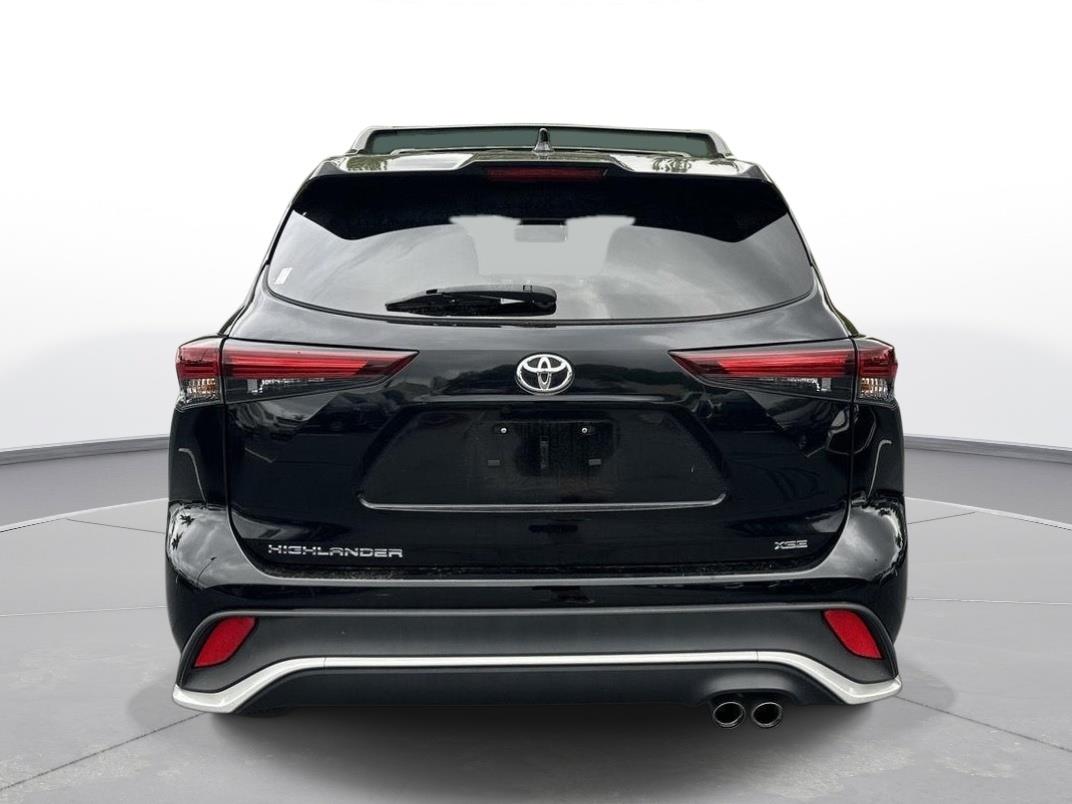 2024 Toyota Highlander XSE photo 6