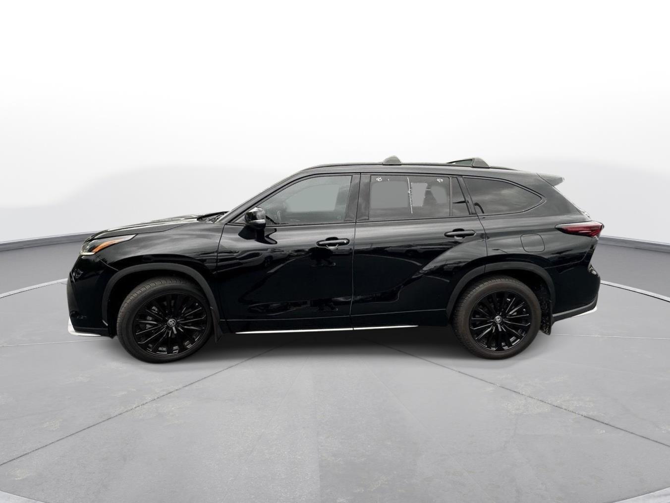 2024 Toyota Highlander XSE photo 8