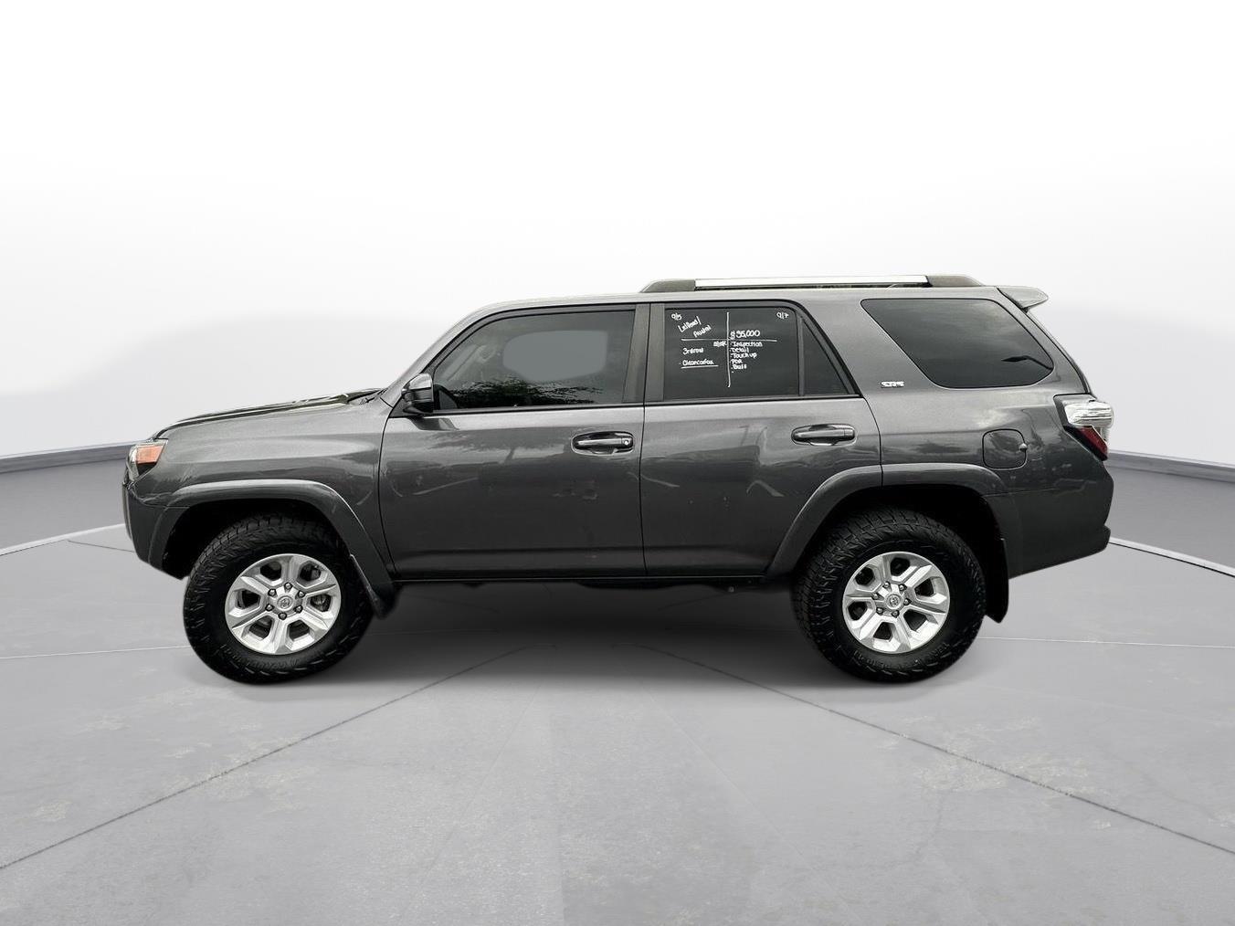 2021 Toyota 4Runner SR5 photo 7