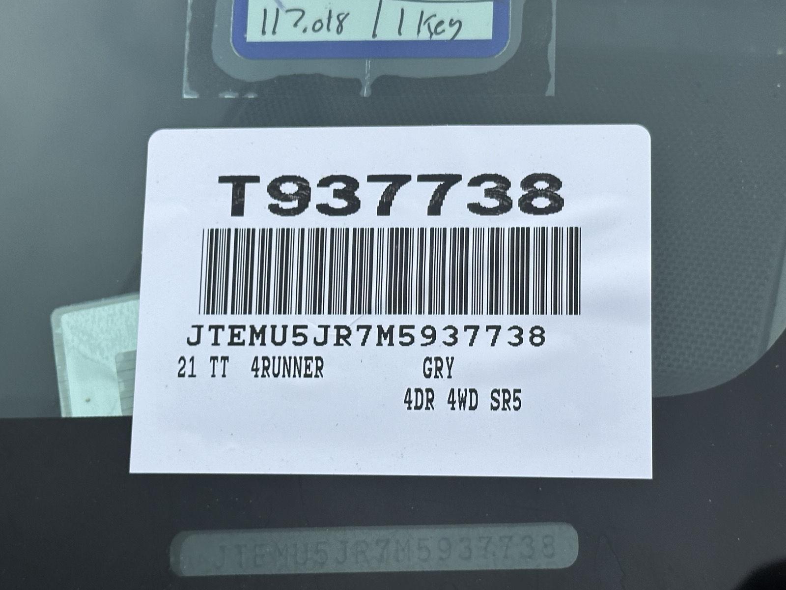 2021 Toyota 4Runner SR5 photo 12