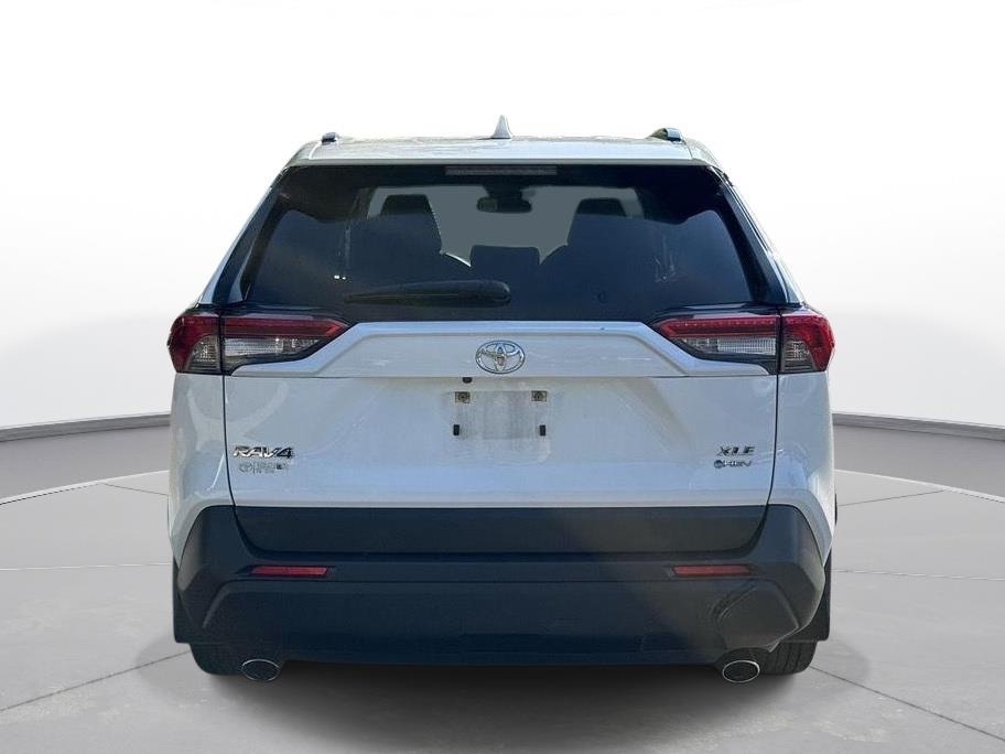 2025 Toyota RAV4 Hybrid XLE photo 6